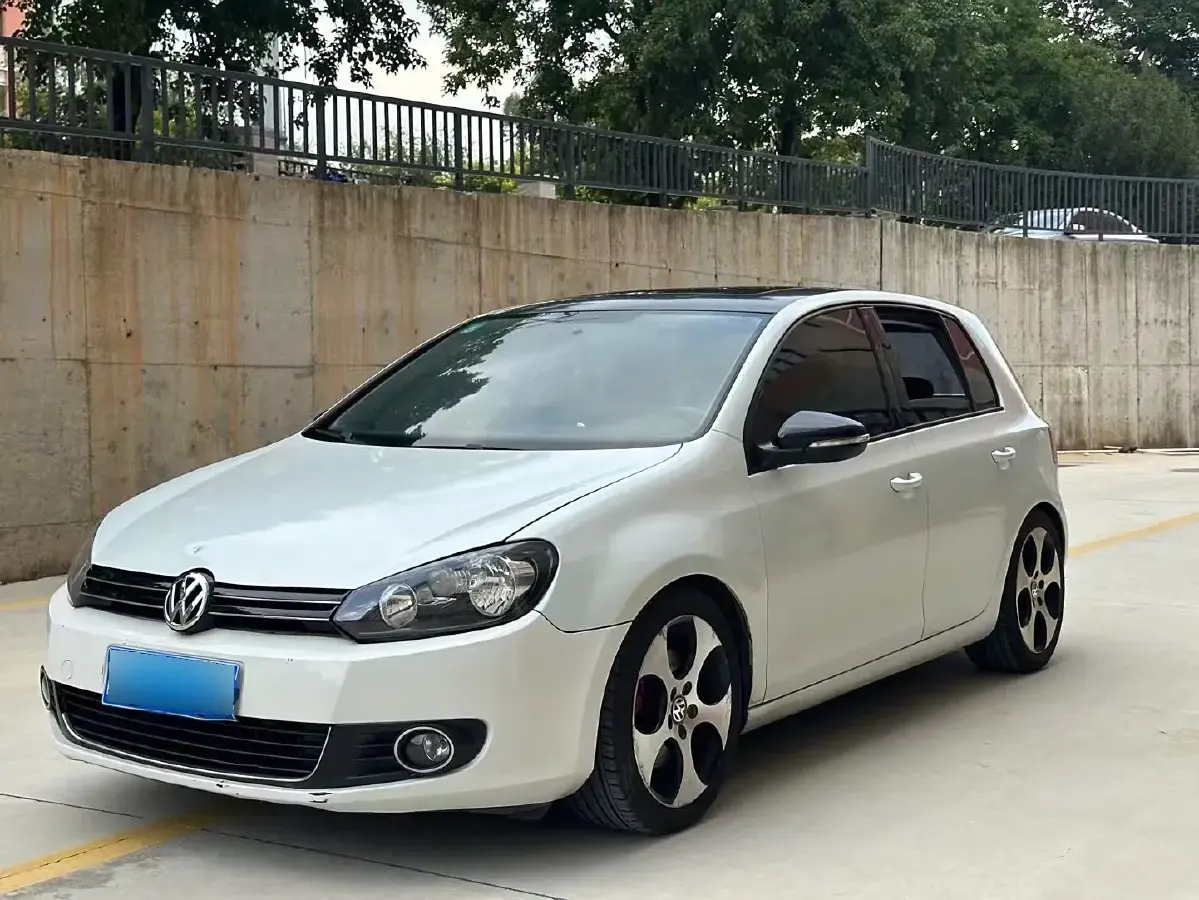 2012 Volkswagen Golf 1.4T 131HP L4 7DCT