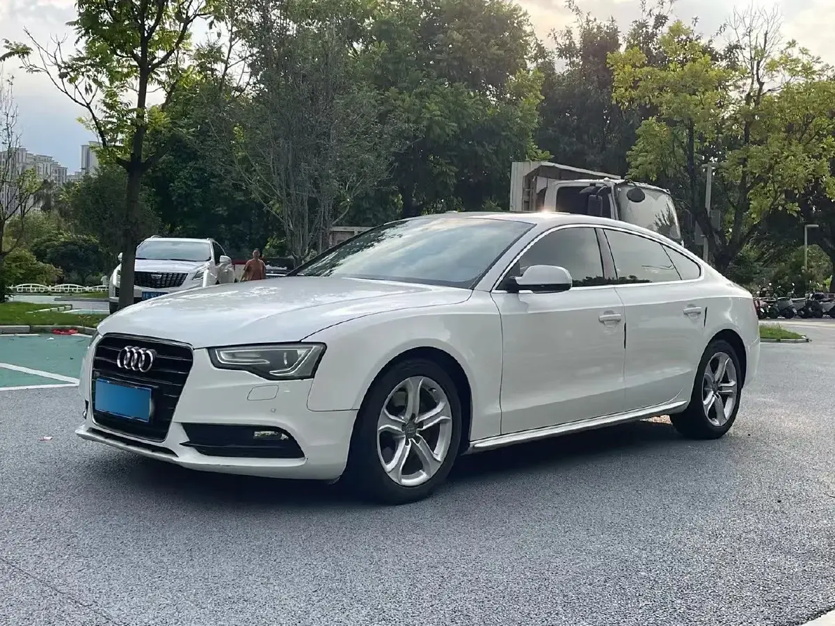 2013 Audi A5 2.0T 211HP L4 CVT