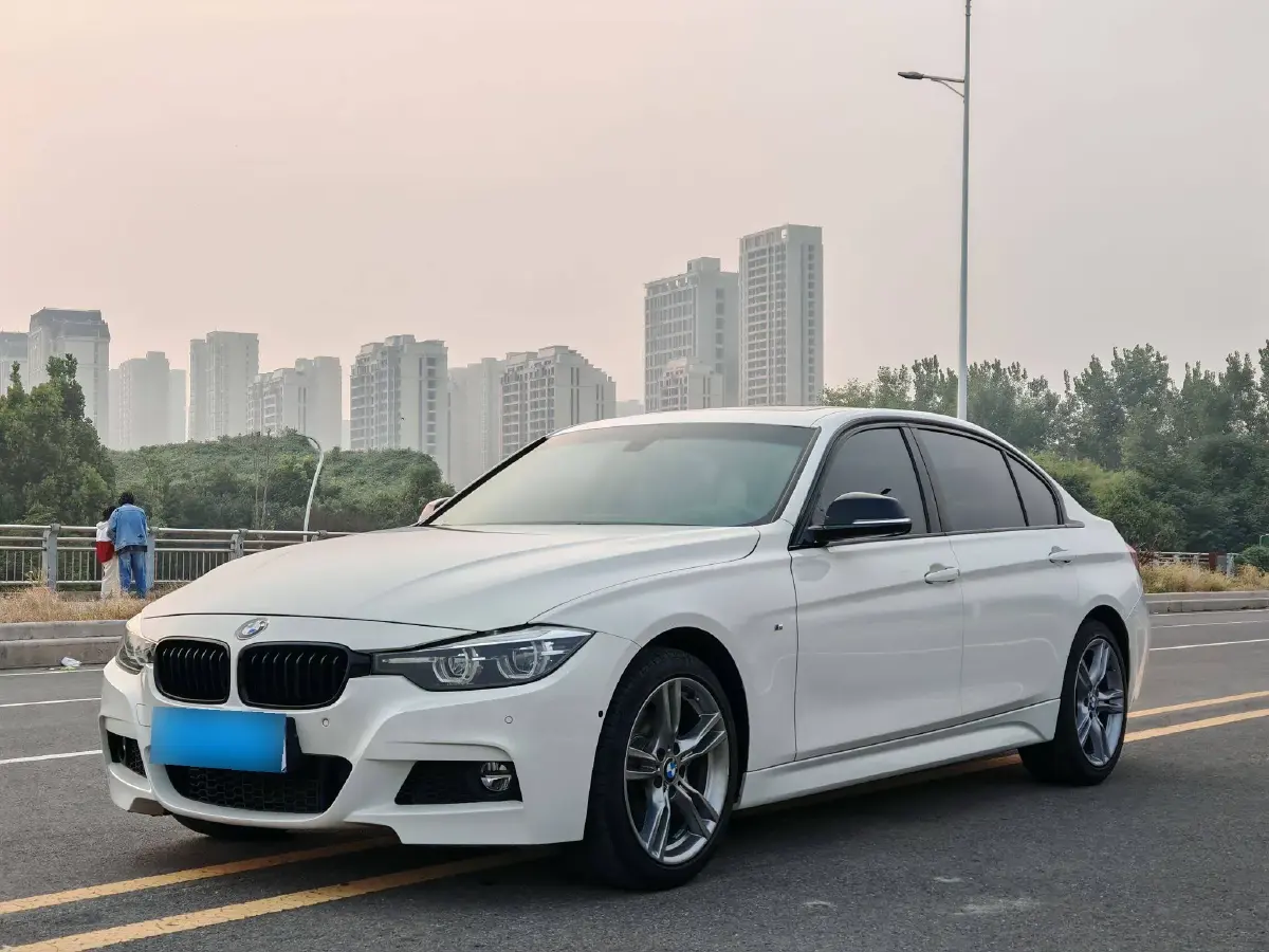 2018 BMW 3 Series 2.0T 184HP L4 8AT