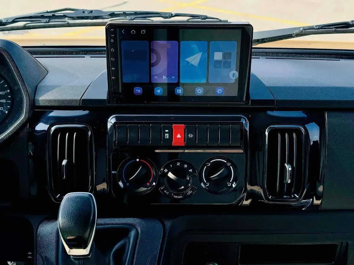 2023 Iveco DeYi 2.5T 122HP L4 6AT,autocango,china used car exporter,china ev exporter,chinese used car exporter,chinese used ev exporter