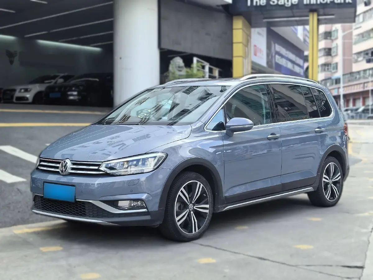 2021 Volkswagen Touran 1.4T 150HP L4 7DCT