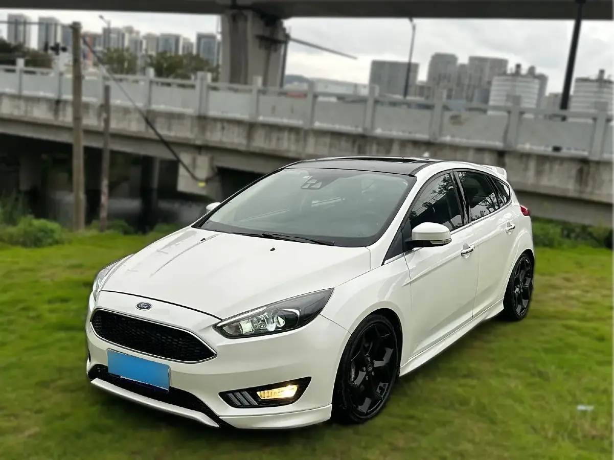 2017 Ford Focus 1.5T 181HP L4 6AT