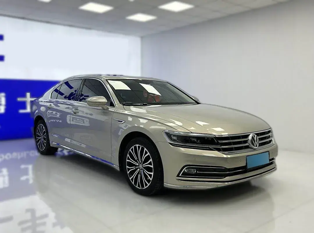 2016 Volkswagen Phideon 2.0T 224HP L4 7DCT