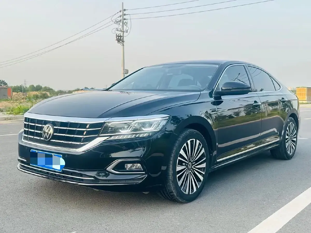 2021 Volkswagen Passat 2.0T 186HP L4 7DCT