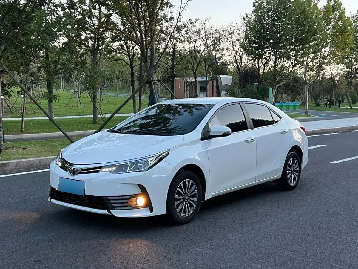 2017 Toyota Corolla 1.2T 116HP L4 CVT