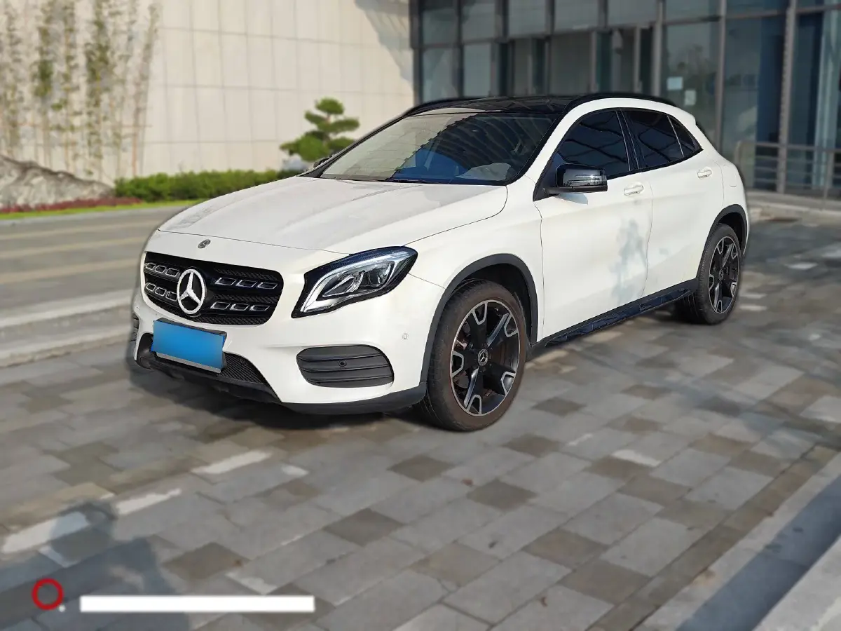 2019 Mercedes-Benz GLA Class 2.0T 184HP L4 7DCT