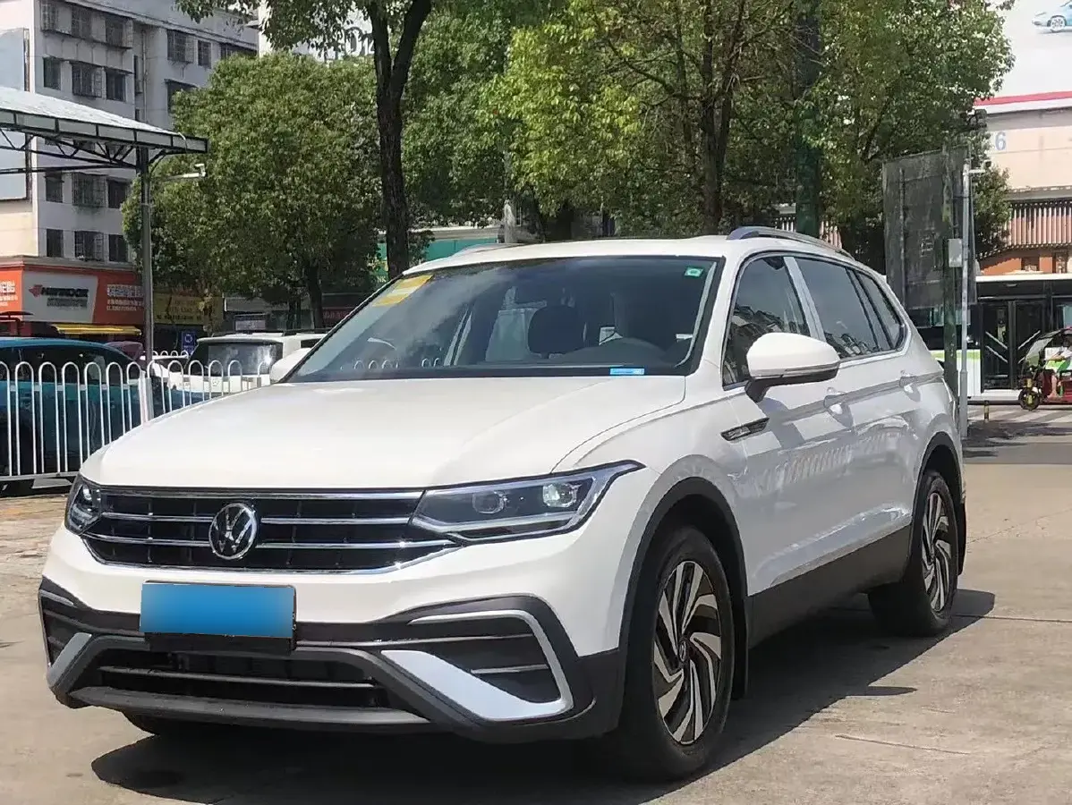 2022 Volkswagen Tiguan L 2.0T 186HP L4 7DCT