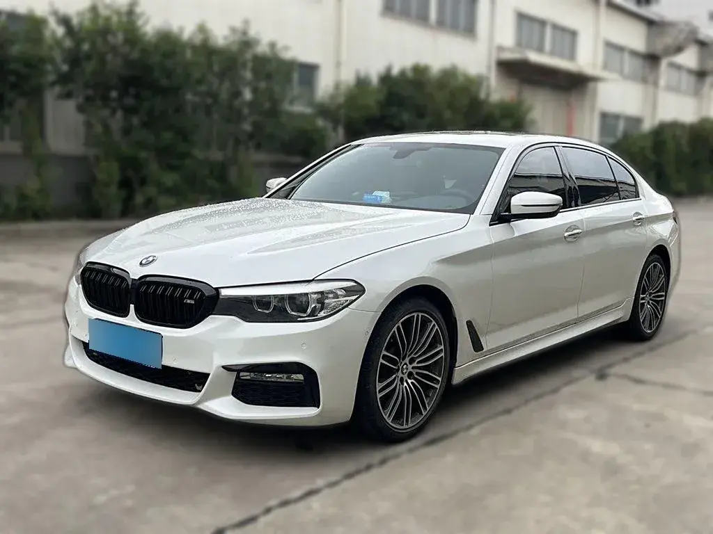 2018 BMW 5 Series 2.0T 252HP L4 8AT