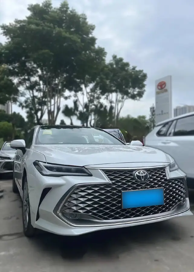 2023 Toyota Avalon 2.5L 178HP L4 E-CVT Hybrid