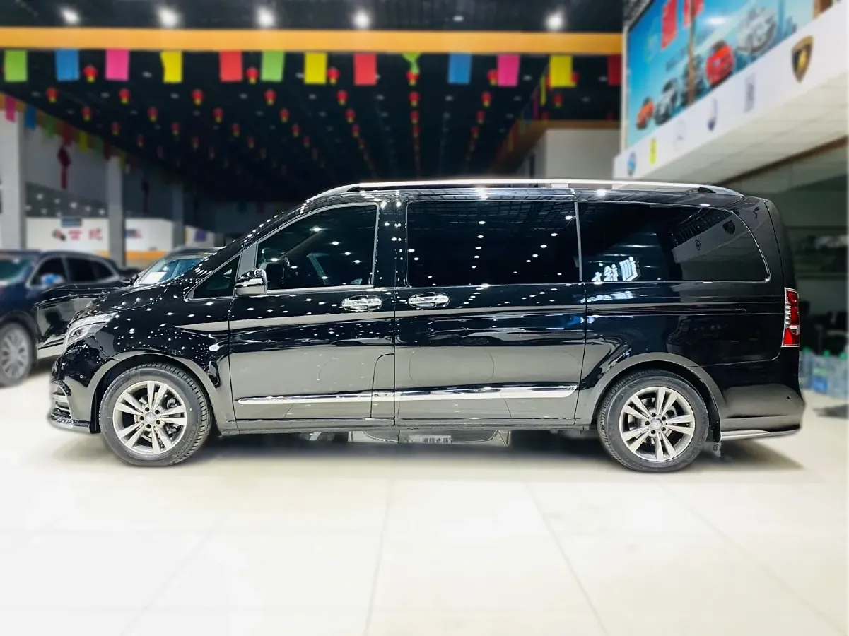 2017 Lorinser Metris MS500 2.0T 211HP L4 7AT,autocango,china used car exporter,china ev exporter,chinese used car exporter,chinese used ev exporter