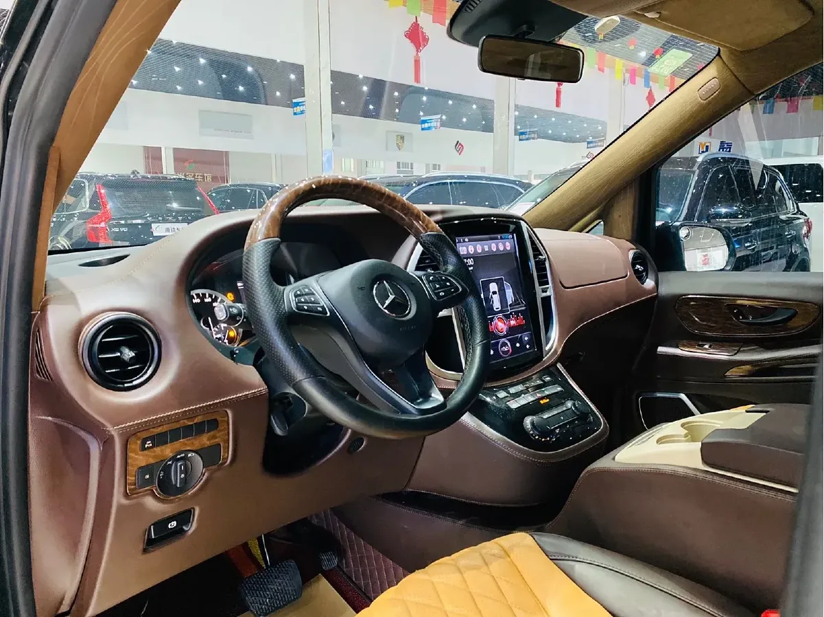 2017 Lorinser Metris MS500 2.0T 211HP L4 7AT,autocango,china used car exporter,china ev exporter,chinese used car exporter,chinese used ev exporter