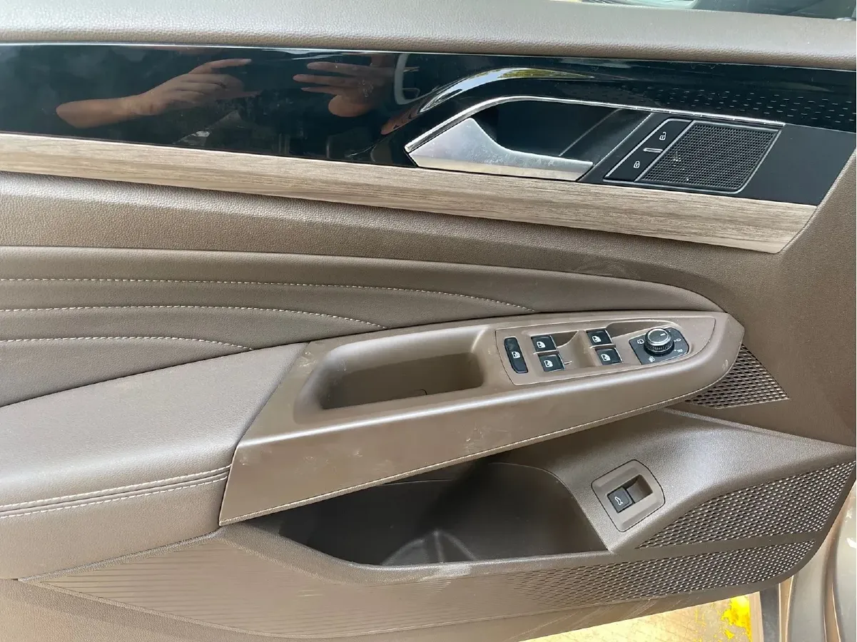 2020 Volkswagen Passat 2.0T 186HP L4 7DCT,autocango,china used car exporter,china ev exporter,chinese used car exporter,chinese used ev exporter