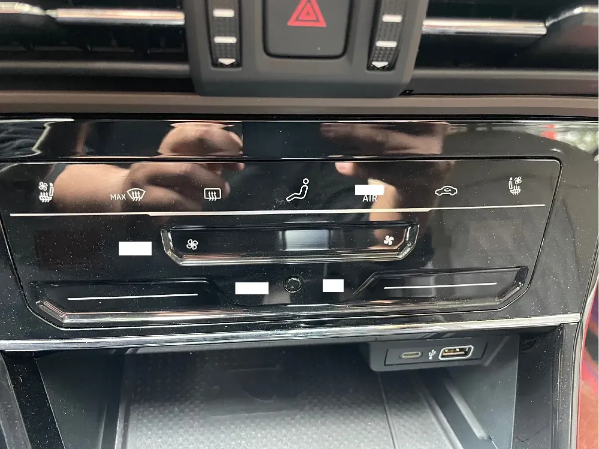 2020 Volkswagen Passat 2.0T 186HP L4 7DCT,autocango,china used car exporter,china ev exporter,chinese used car exporter,chinese used ev exporter