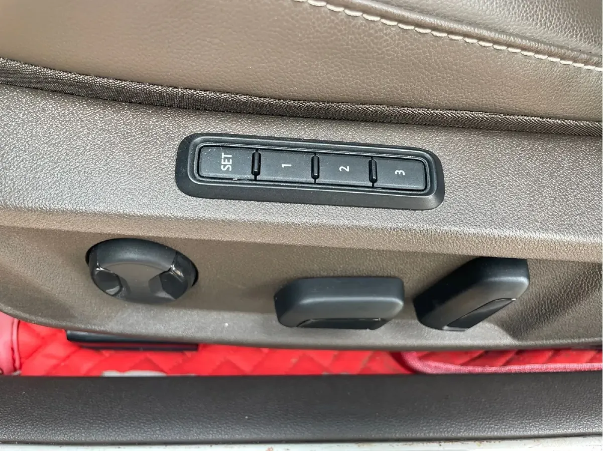 2020 Volkswagen Passat 2.0T 186HP L4 7DCT,autocango,china used car exporter,china ev exporter,chinese used car exporter,chinese used ev exporter