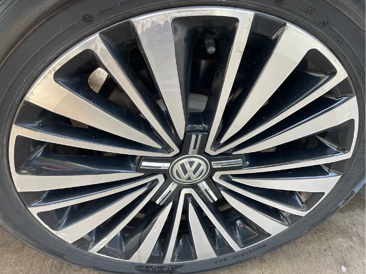 2020 Volkswagen Passat 2.0T 186HP L4 7DCT,autocango,china used car exporter,china ev exporter,chinese used car exporter,chinese used ev exporter