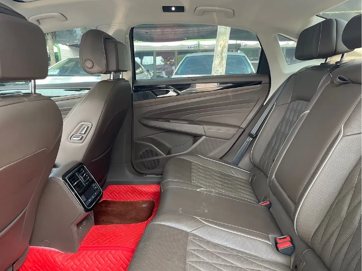 2020 Volkswagen Passat 2.0T 186HP L4 7DCT,autocango,china used car exporter,china ev exporter,chinese used car exporter,chinese used ev exporter