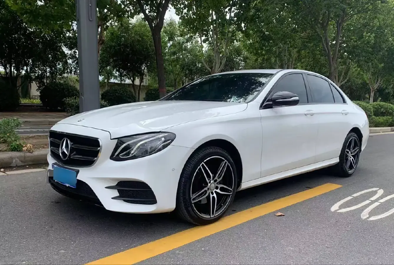 2017 Mercedes-Benz E Class 2.0T 184HP L4 9AT