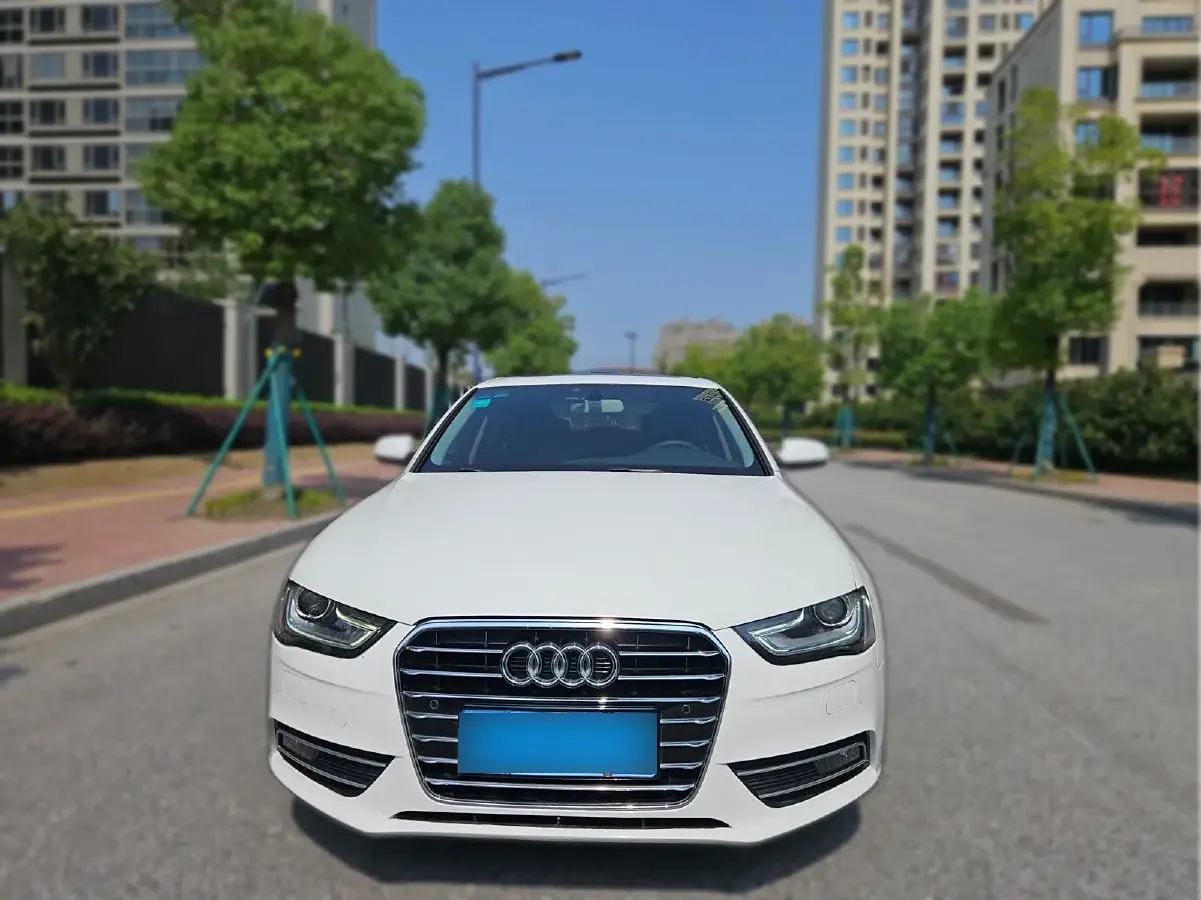 2015 Audi A4L 2.0T 180HP L4 CVT