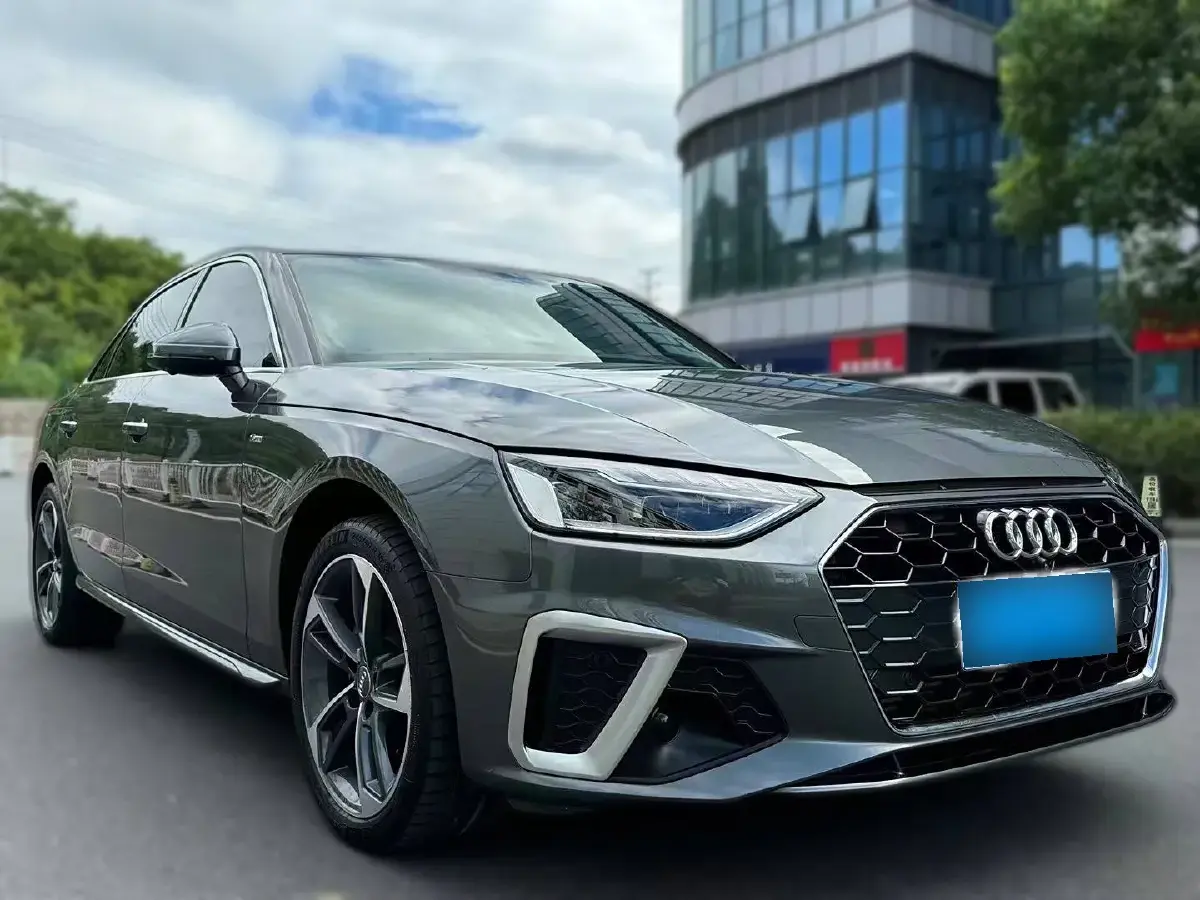 2020 Audi A4L 2.0T 190HP L4 7DCT