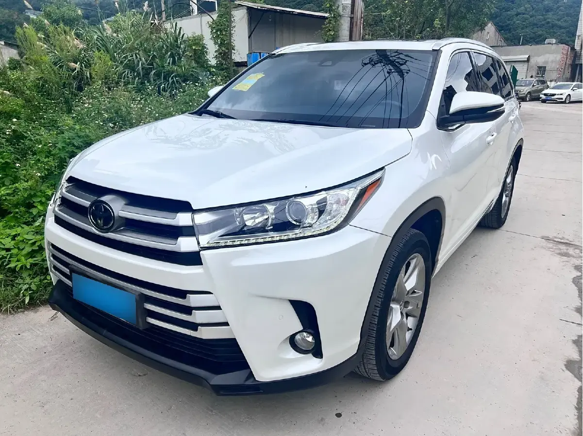 2021 Toyota Highlander 2.0T 220HP L4 6AT
