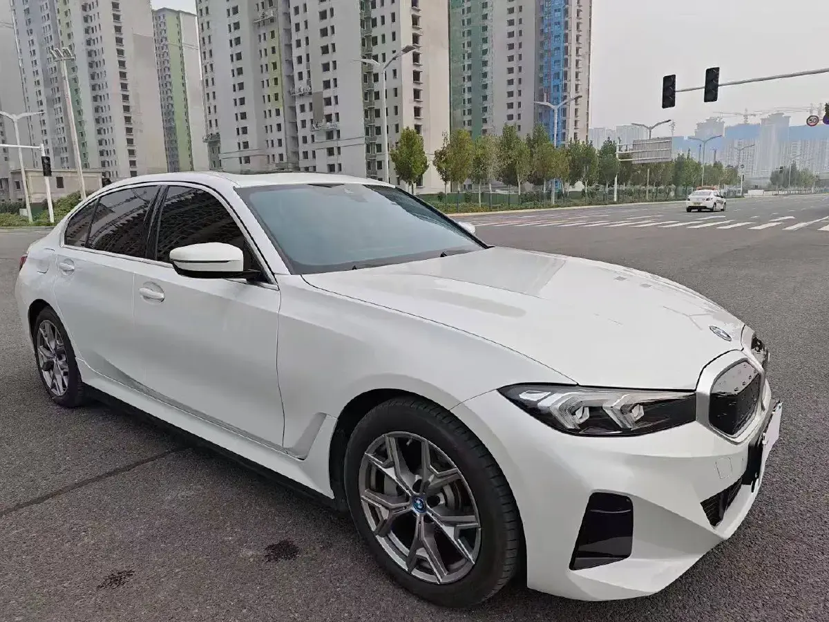 2024 BMW i3 BEV 70KWH