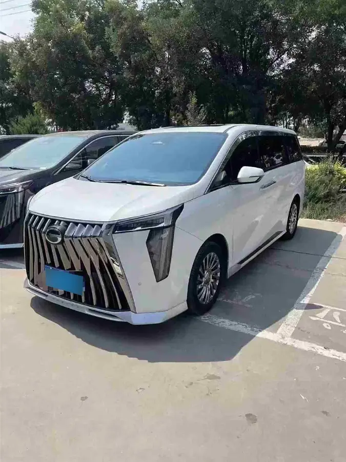 2023 GAC Trumpchi M8 2.0T 190HP L4 E-CVT Hybrid