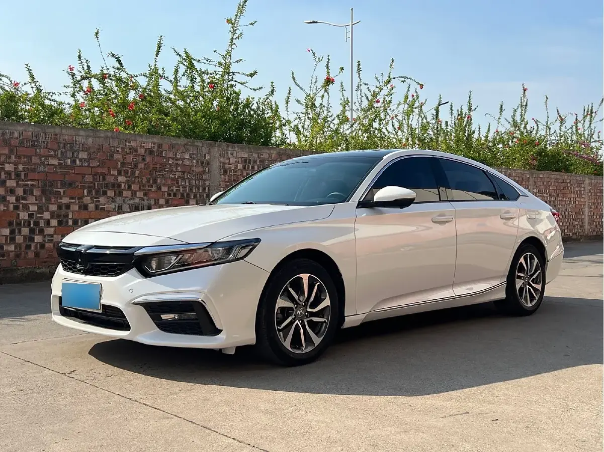 2019 Honda Inspire 1.5T 194HP L4 CVT