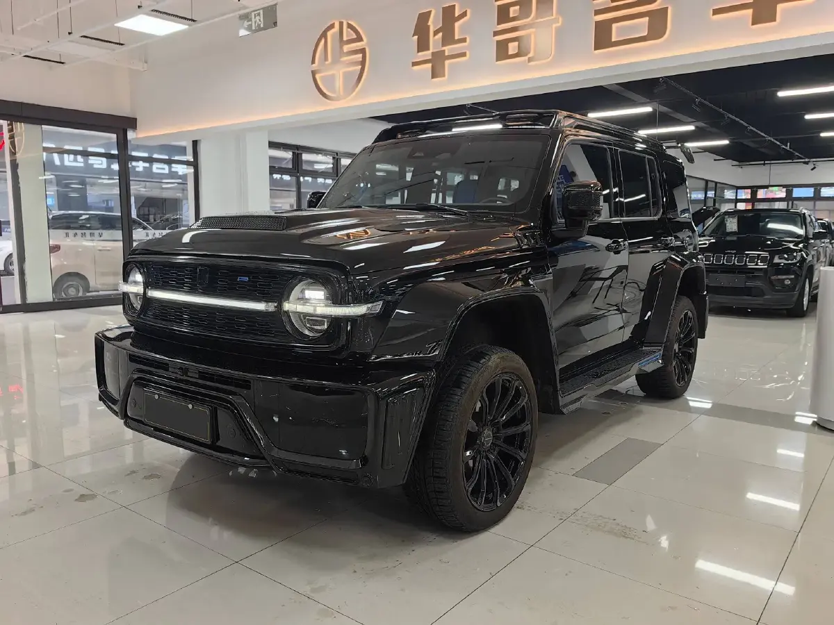 2023 Tank 300 2.0T 227HP L4 8AT