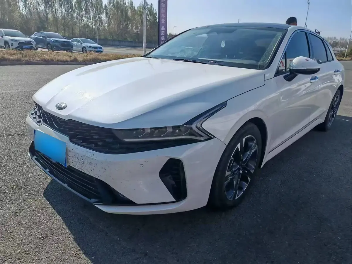 2020 Kia K5 2.0T 240HP L4 8AT
