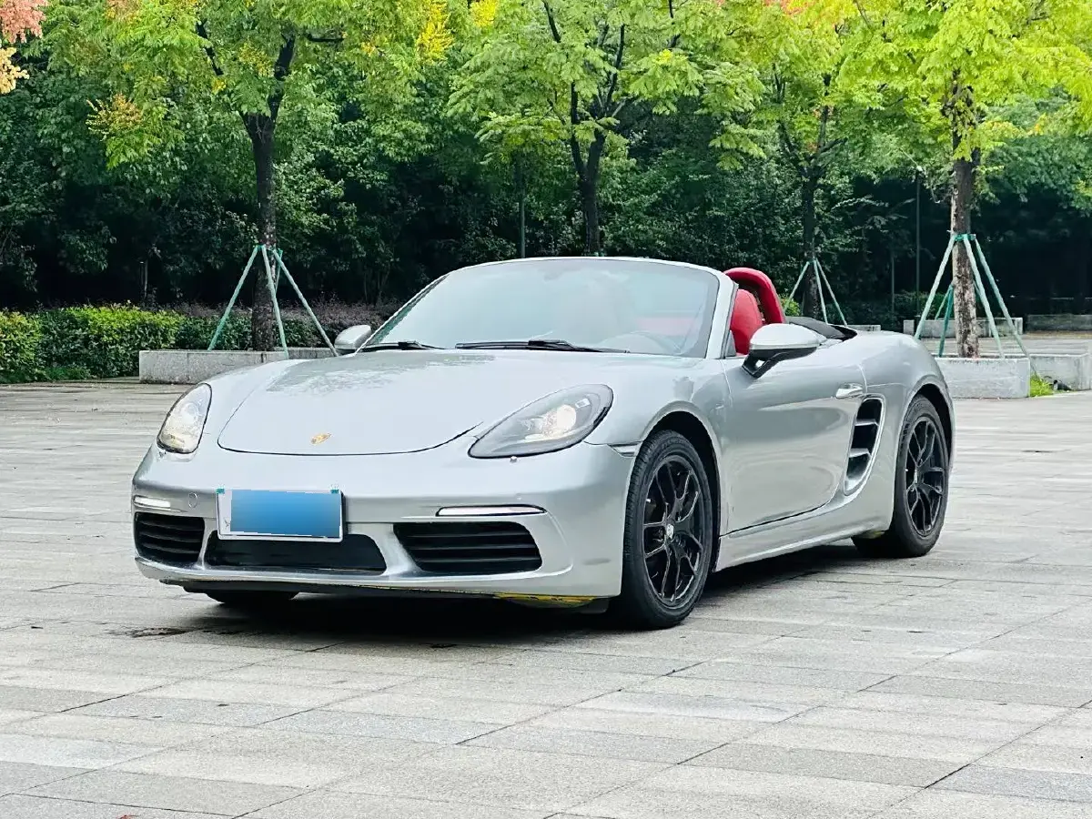 2018 Porsche 718 2.0T 250HP H4 7DCT