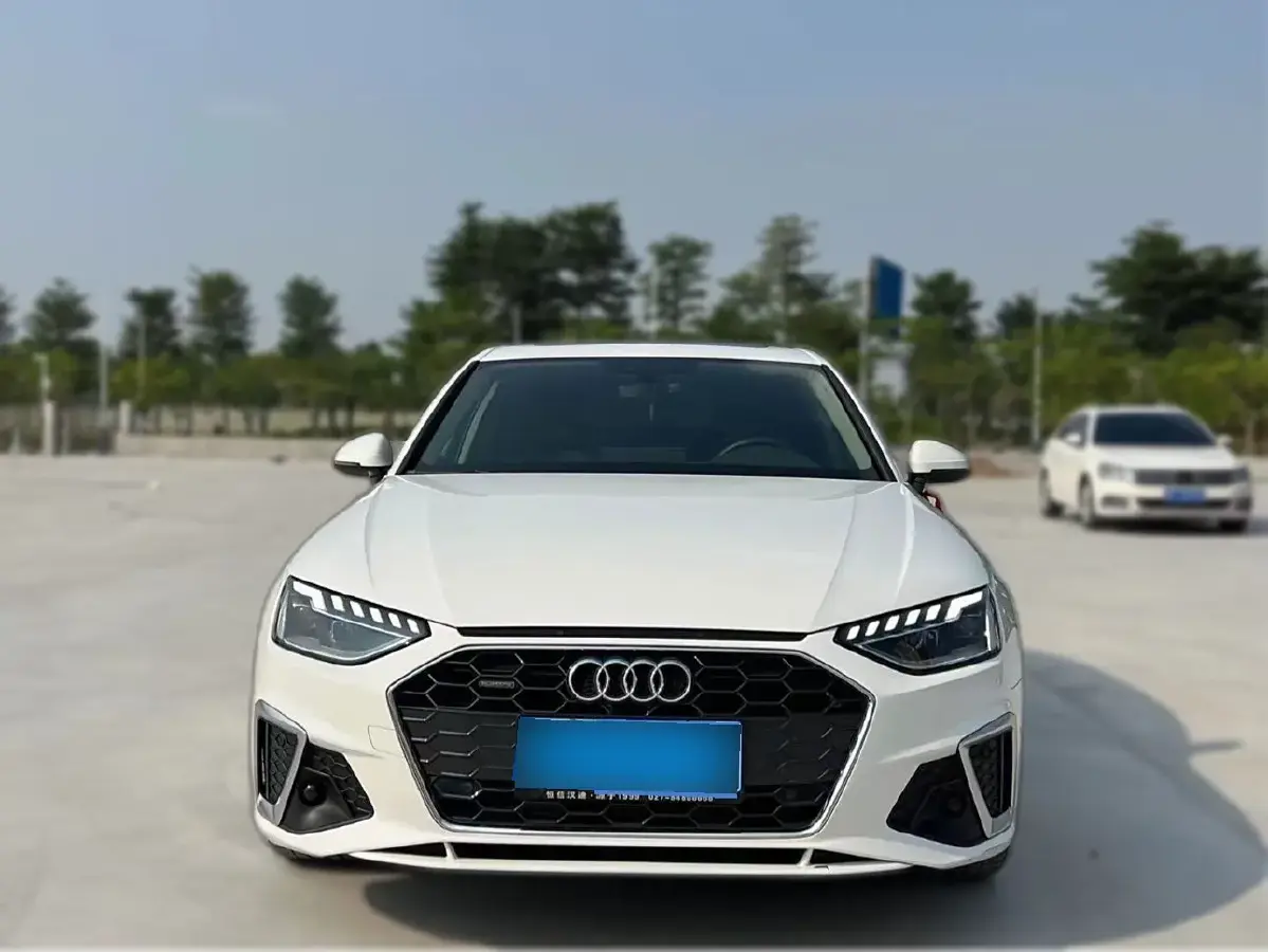 2020 Audi A4L 2.0T 190HP L4 7DCT