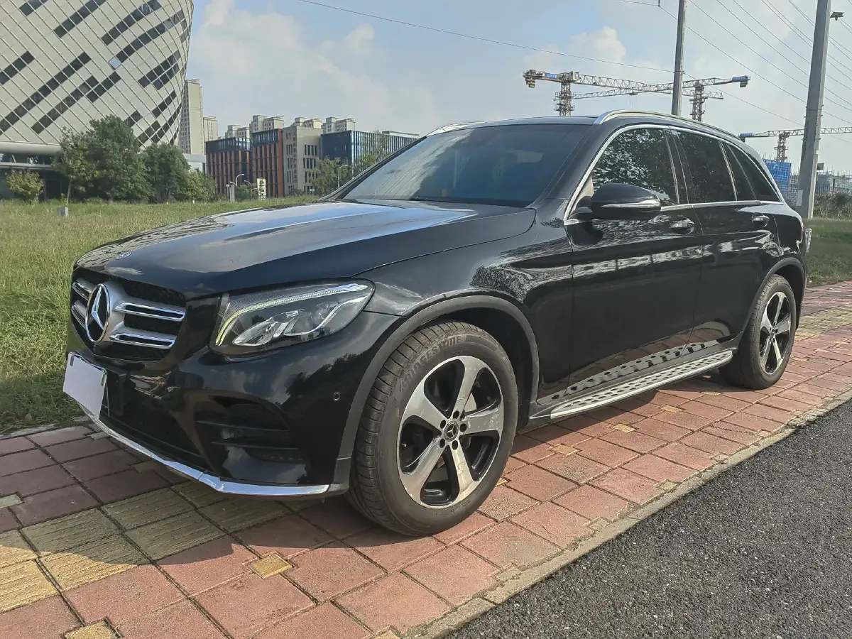 2018 Mercedes-Benz GLC Class 2.0T 211HP L4 9AT