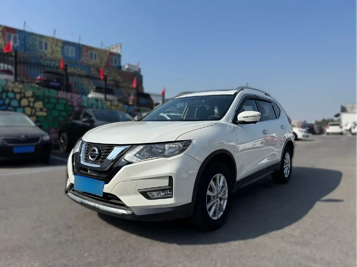 2017 Nissan X-Trail 2.0L 150HP L4 CVT