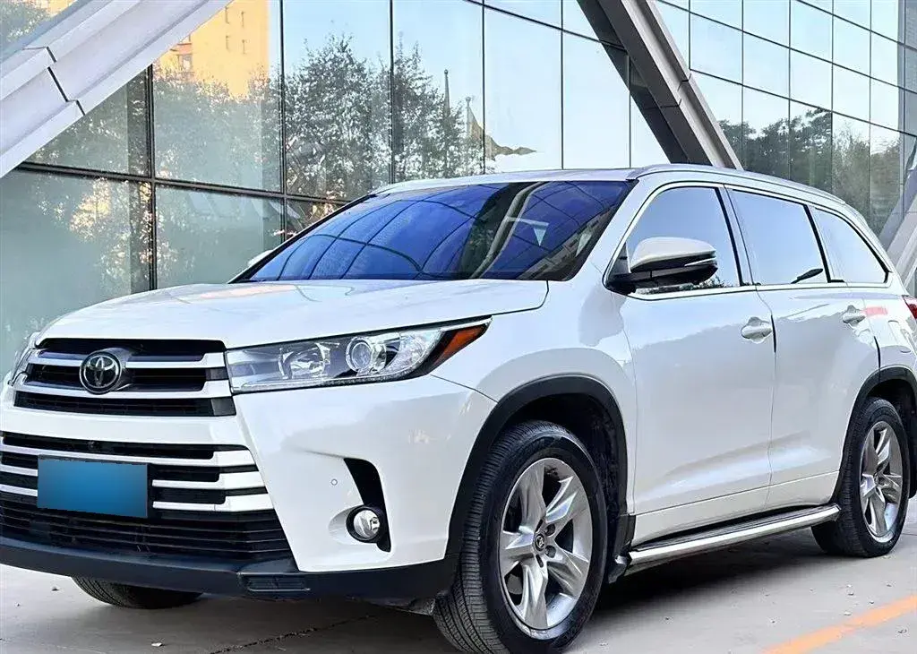 2018 Toyota Highlander 2.0T 220HP L4 6AT