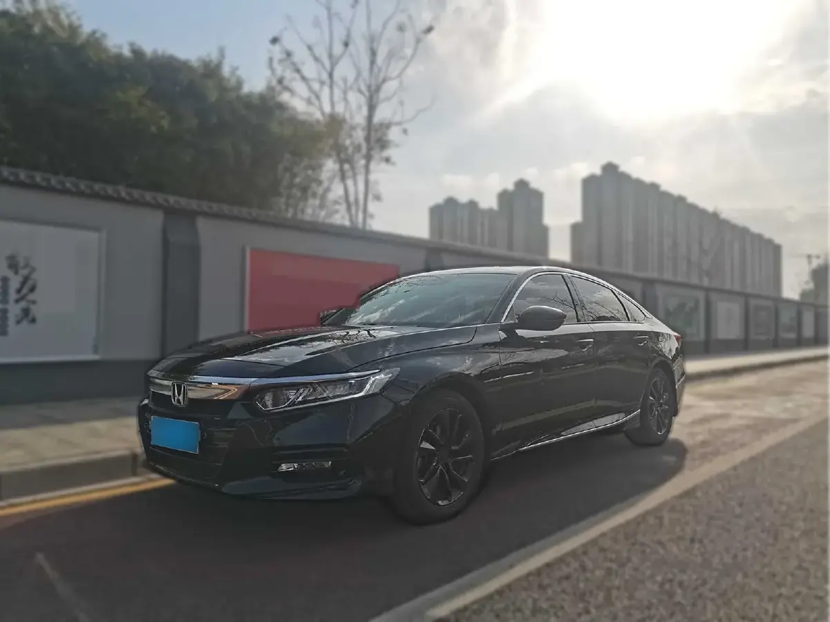 2018 Honda Accord 1.5T 194HP L4 CVT