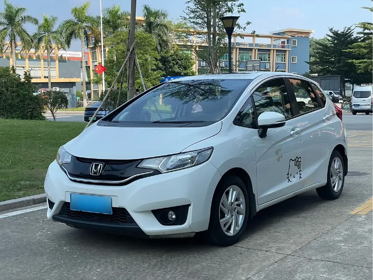 2014 Honda Fit 1.5L 131HP L4 CVT