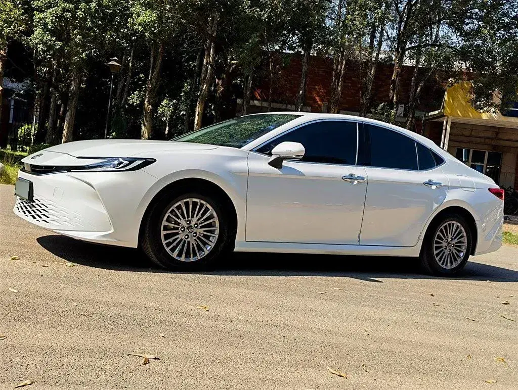 2024 Toyota Camry 2.0L 173HP L4 CVT