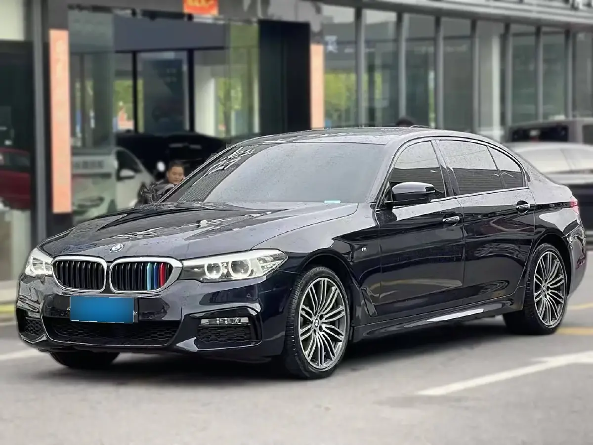 2018 BMW 5 Series 2.0T 252HP L4 8AT