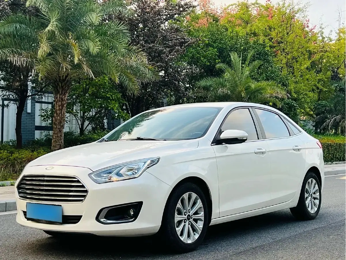 2017 Ford Escort 1.5L 113HP L4 6AT