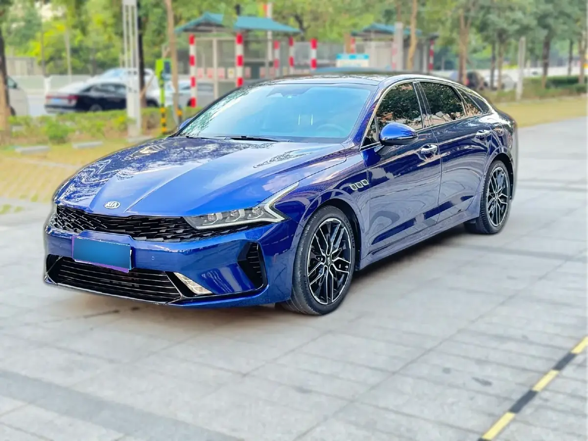 2020 Kia K5 2.0T 240HP L4 8AT