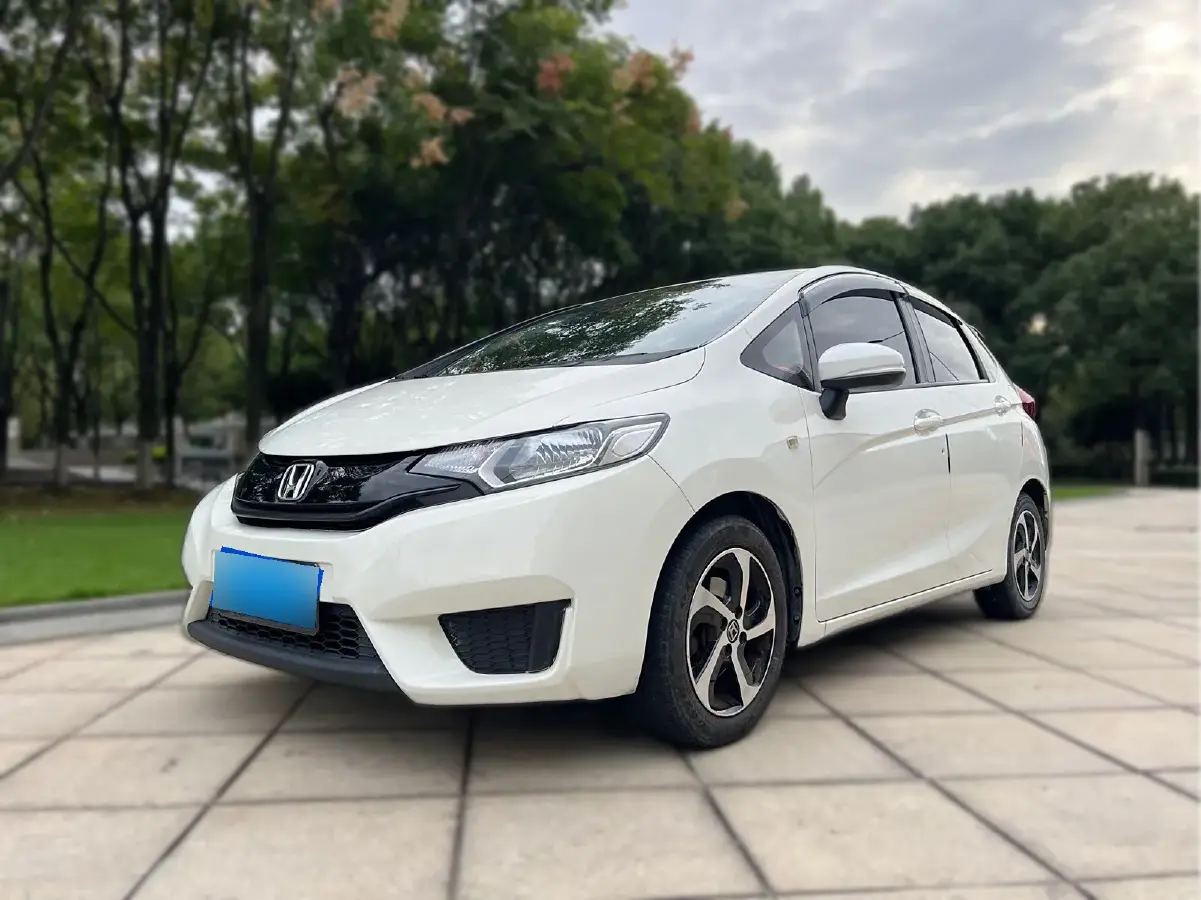 2016 Honda Fit 1.5L 131HP L4 CVT