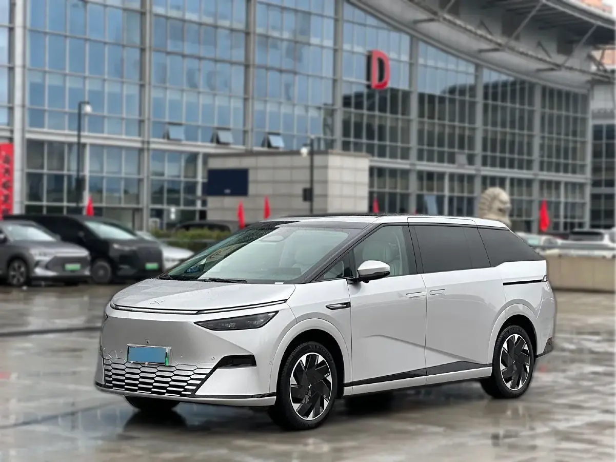 2024 Xpeng X9 BEV 101.5KWH