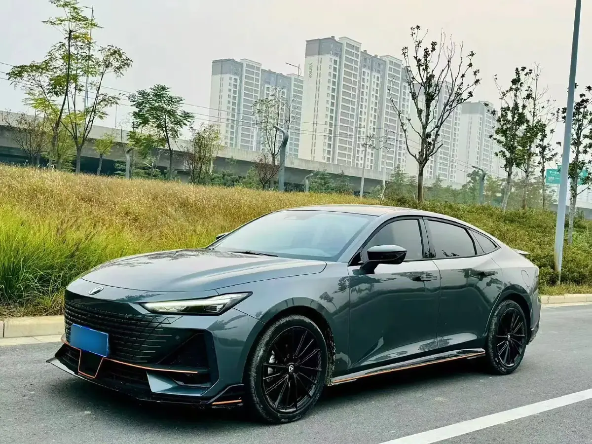 2023 ChangAn UNI-V 1.5T 188HP L4 7DCT