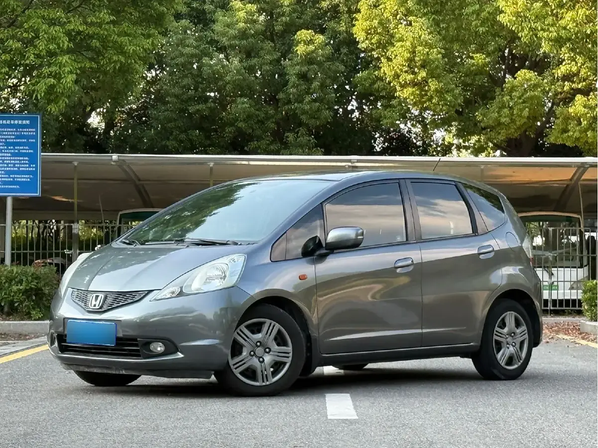 2008 Honda Fit 1.3L 99HP L4 5MT
