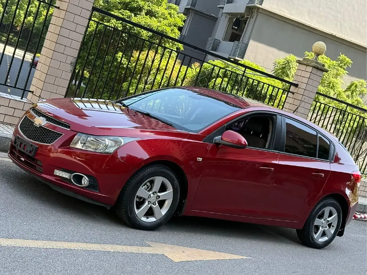 2013 Chevrolet Cruze 1.6L 121HP L4 5MT