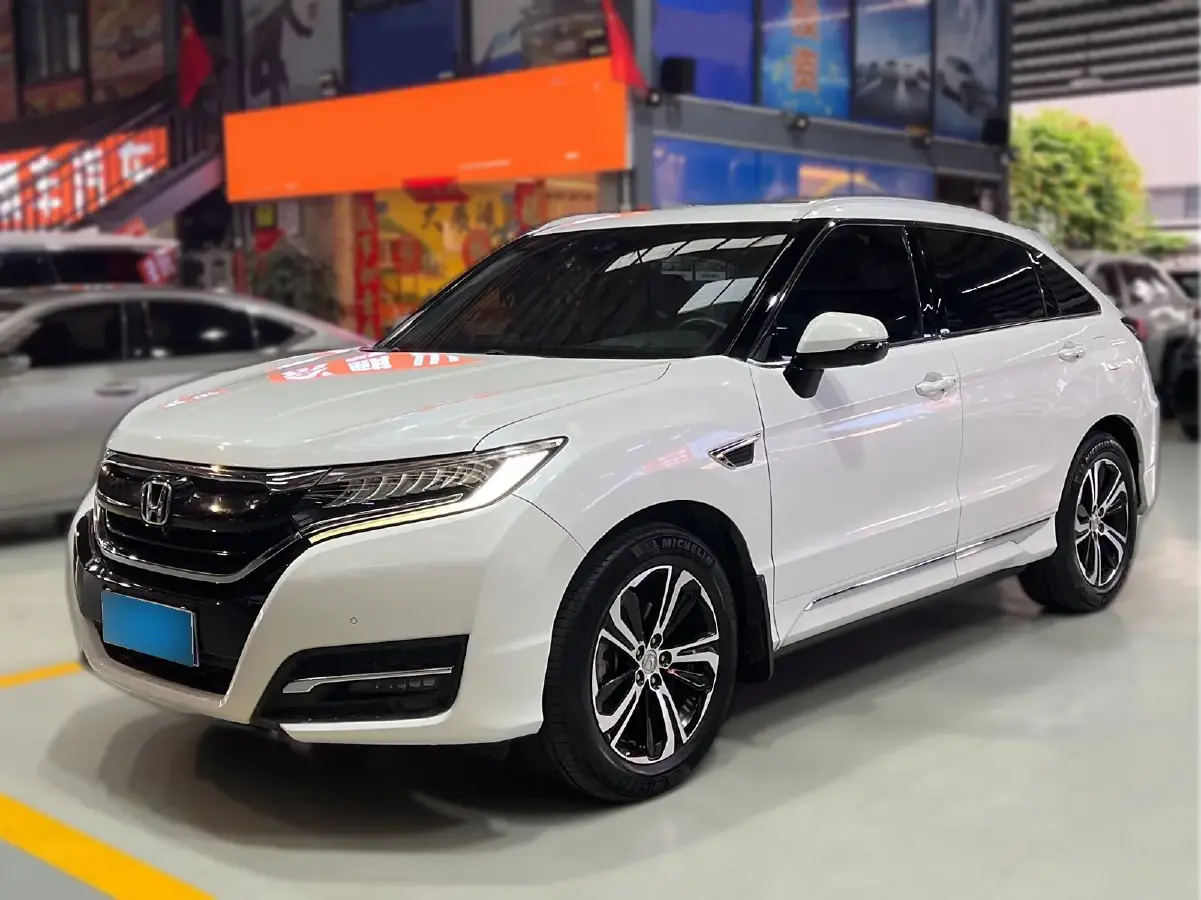 2017 Honda UR-V 2.0T 272HP L4 9AT