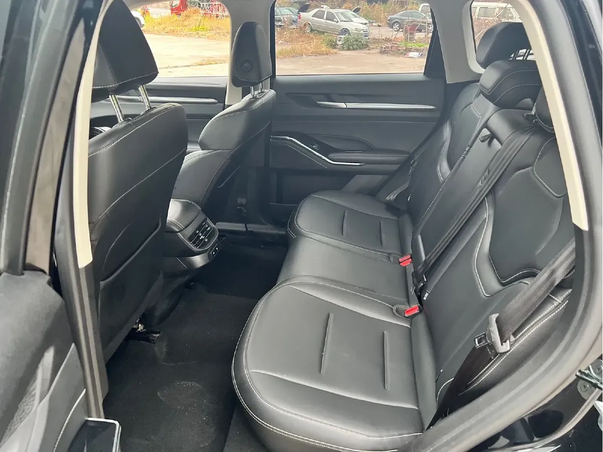 2021 Haval H6 2.0T 211HP L4 7DCT,autocango,china used car exporter,china ev exporter,chinese used car exporter,chinese used ev exporter