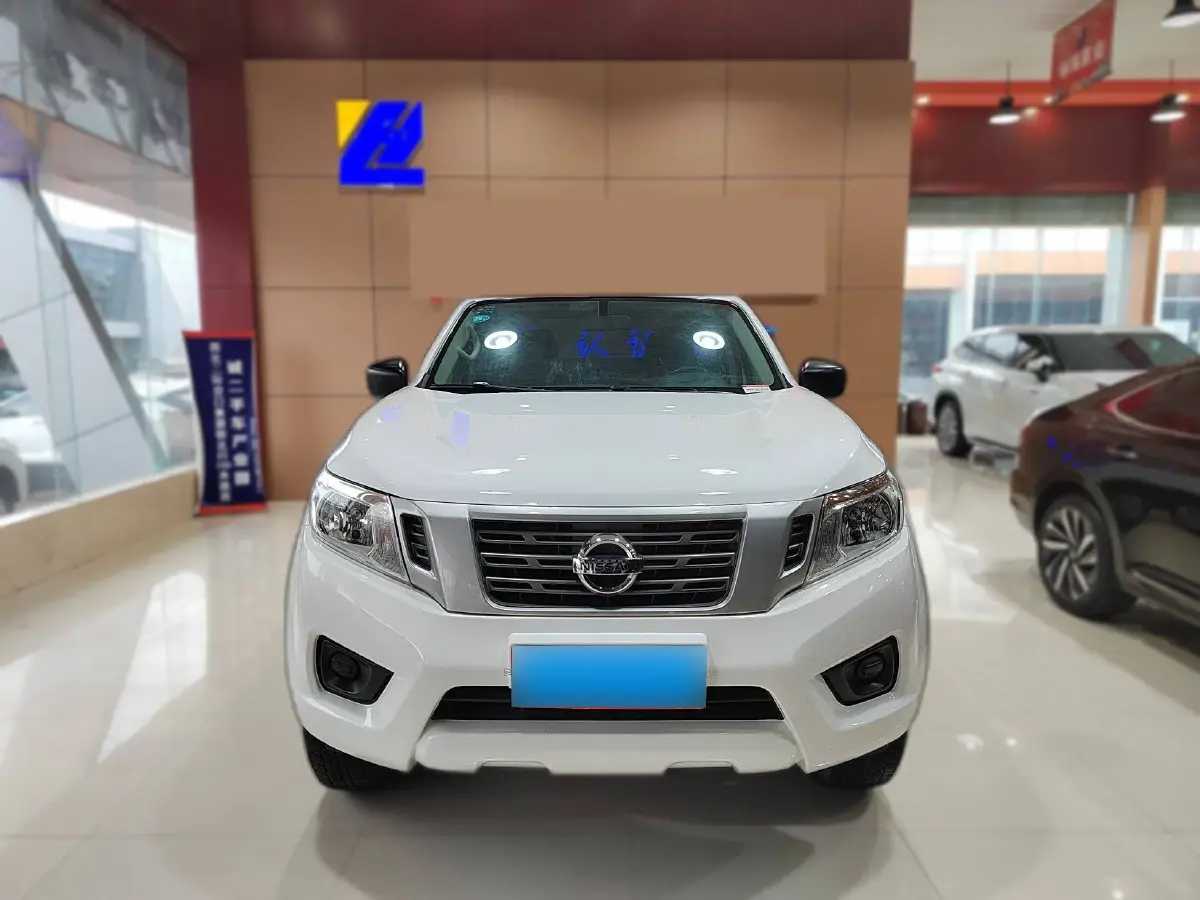 2017 Nissan Navara 2.5L 184HP L4 5MT