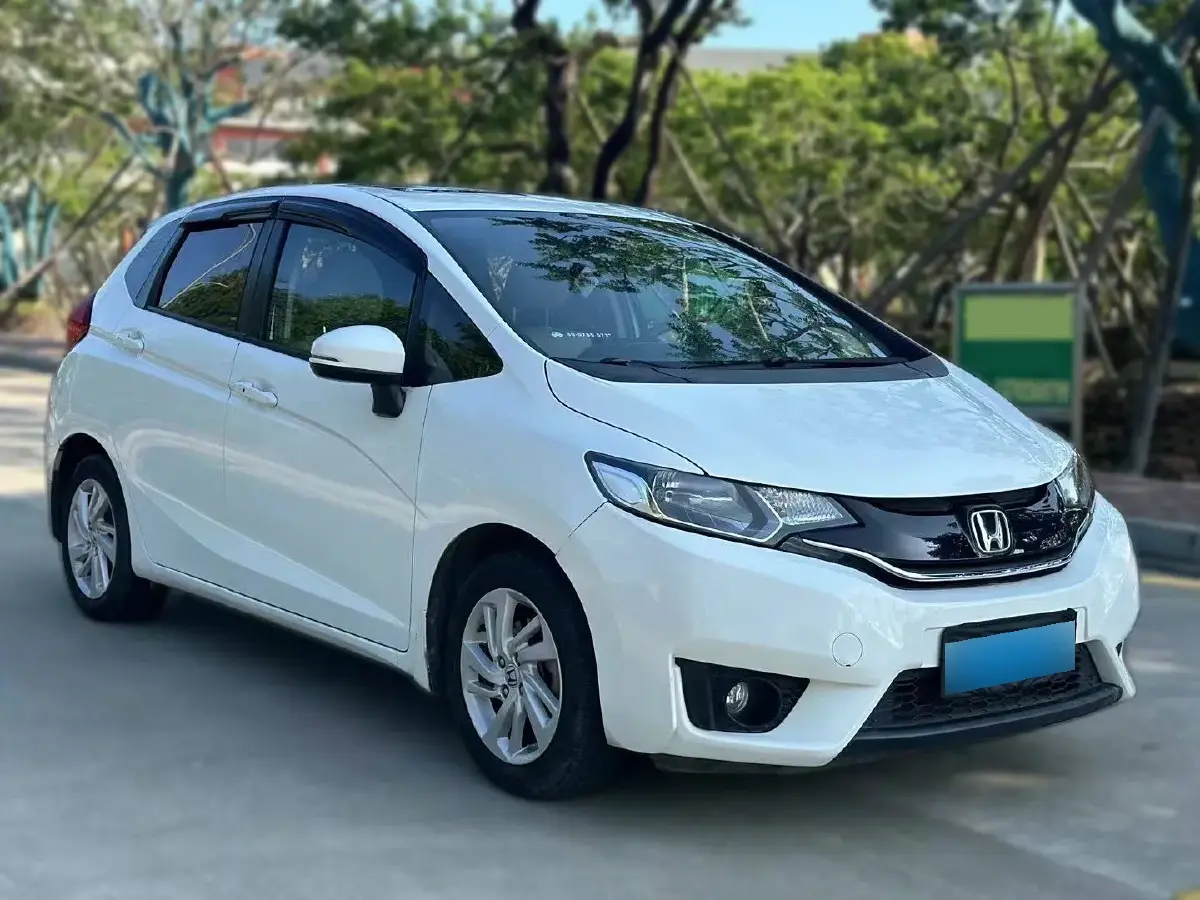 2014 Honda Fit 1.5L 131HP L4 CVT