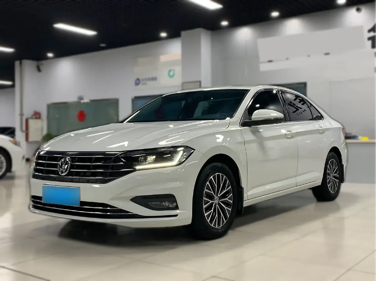 2019 Volkswagen Sagitar 1.4T 150HP L4 7DCT